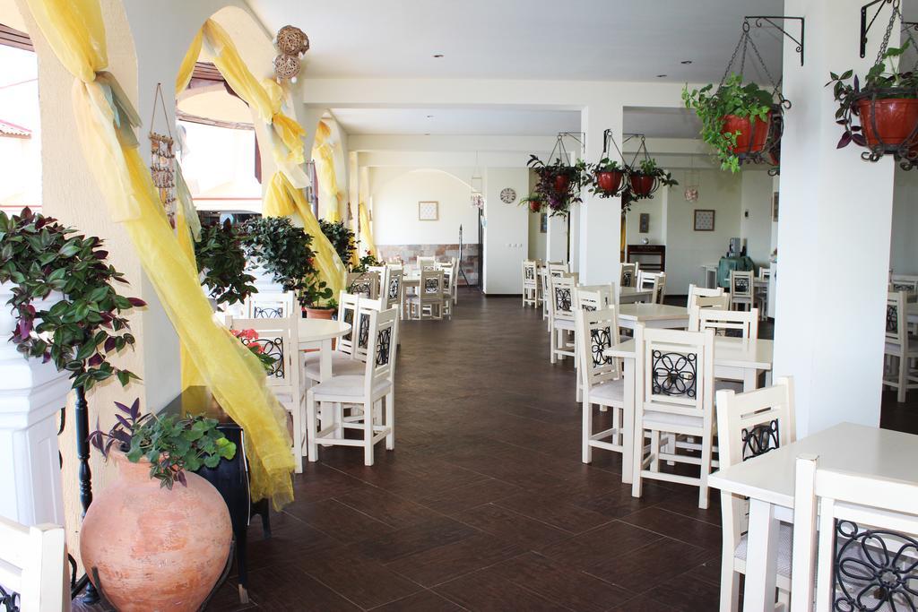 Andalucia Beach Hotel Elenite Exterior foto